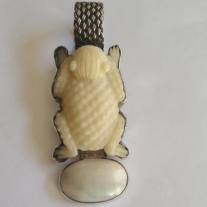 Vintage Rebecca Collins Carved Frog And Pearl Signed Sterling Silver Pendant